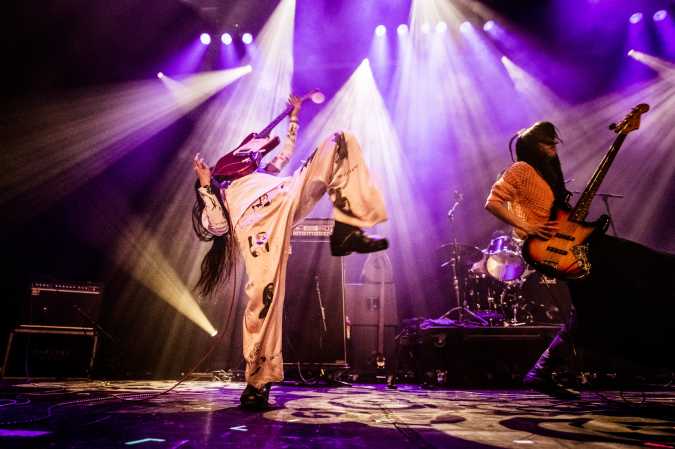  Bo Ningen live at TivoliVredenburg by Jelmer de Haas